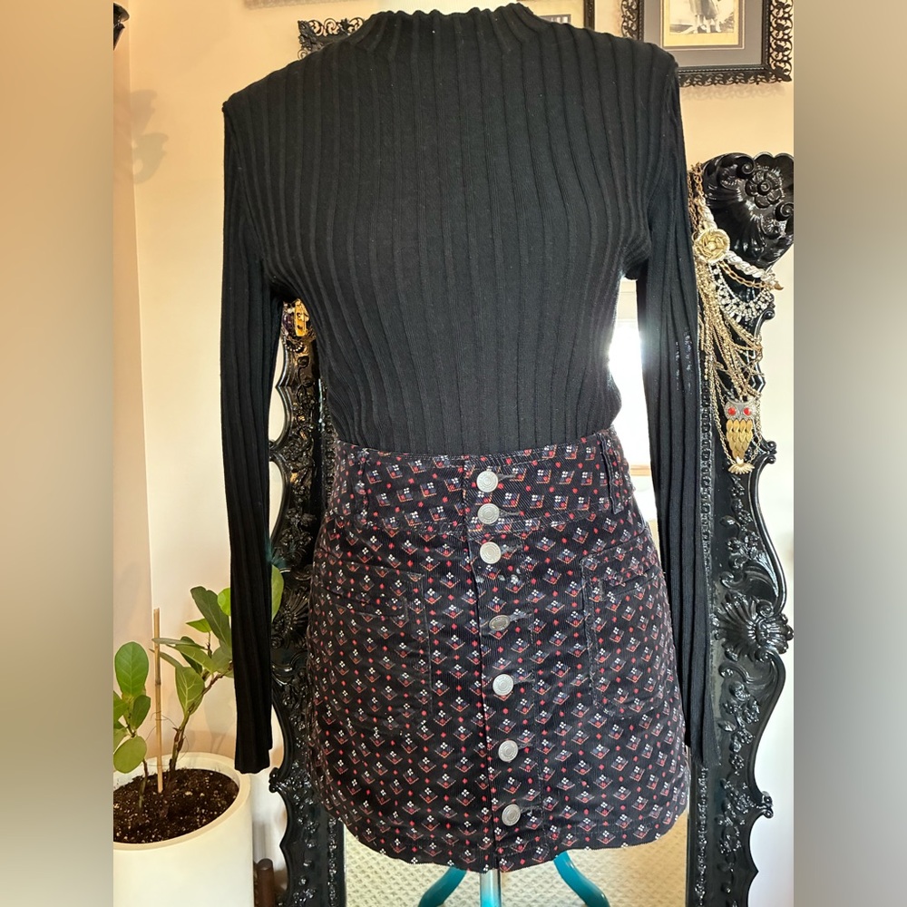 Adorable We The Free Corduroy Mini Skirt- Size 29